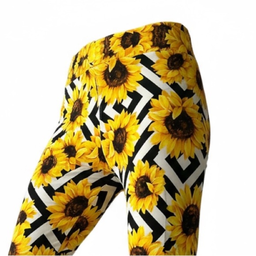LuLaRoe Buttery Soft Leggings • Sunflowers